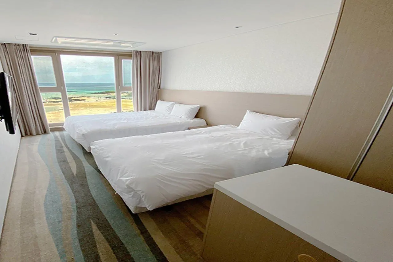 The Artstay Jeju Hamdeok Hotel