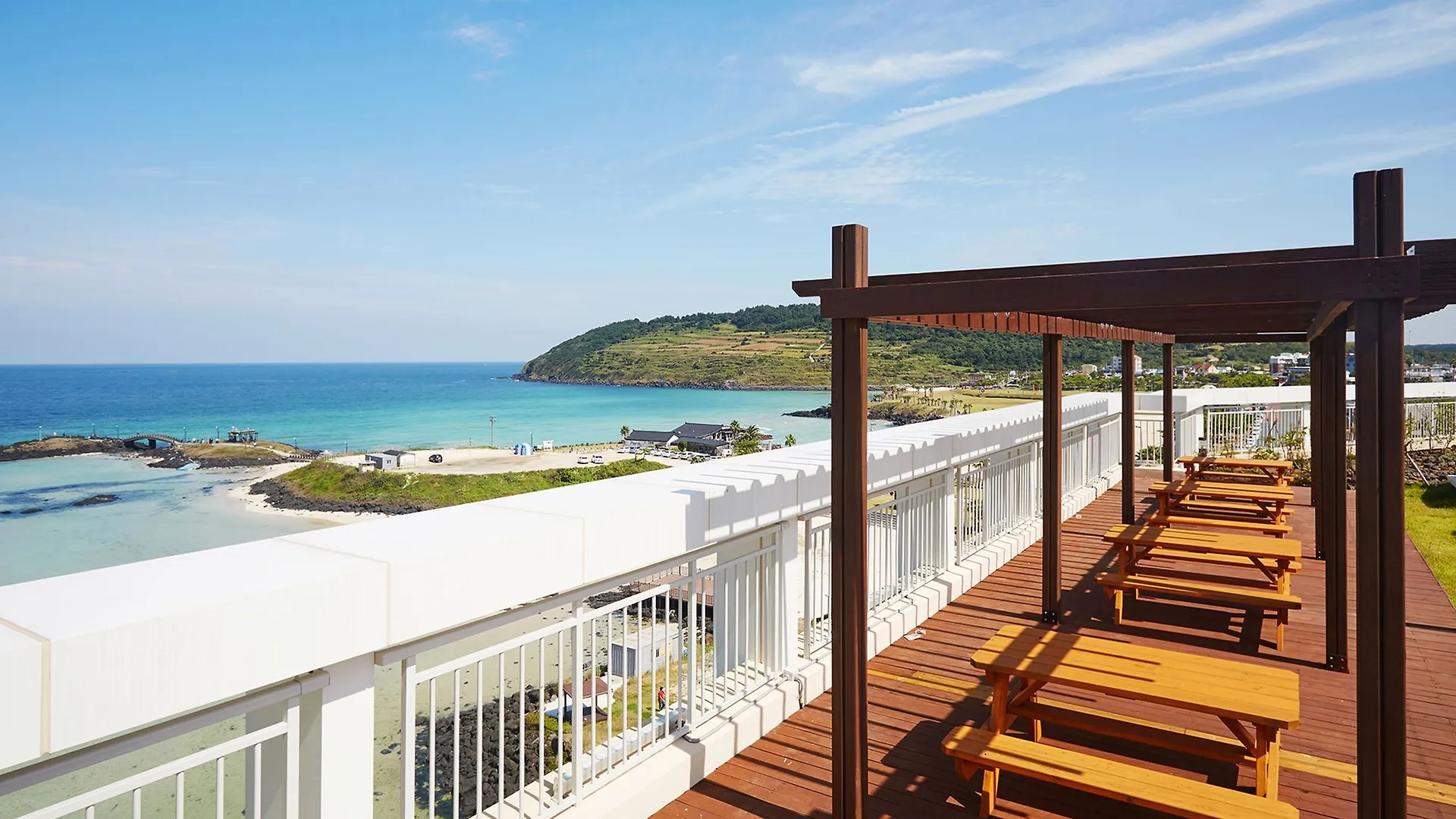 The Artstay Jeju Hamdeok Hotel