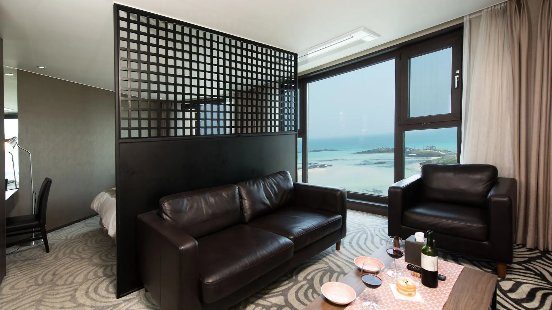 The Artstay Jeju Hamdeok Hotel